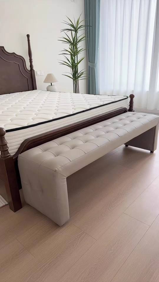 White Cat's claw leather