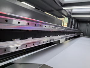 Automatischer 320-cm-UV-R2R-Drucker Konica 1024A 7-Farben-BYHX-Programm Doppelseitiges Druck-SPS-Zuführ system für Flex Neuer Zustand - Product Image 4