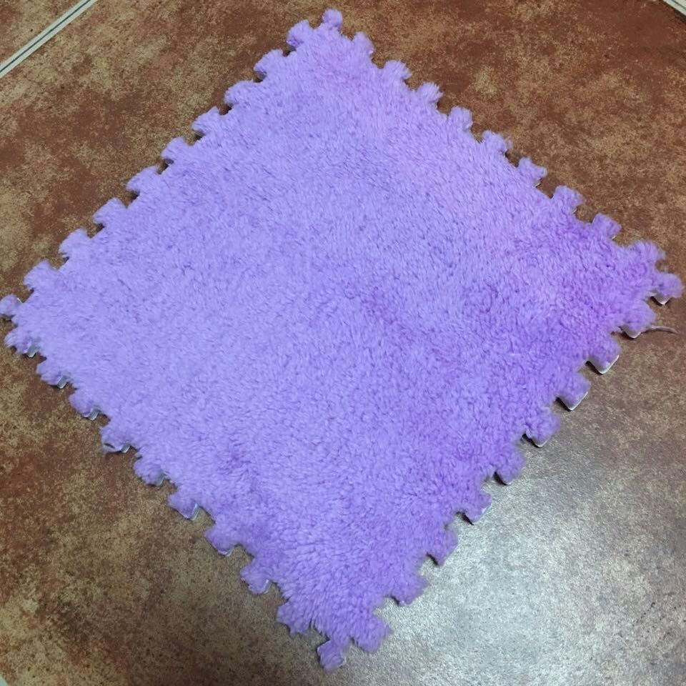 สีม่วง