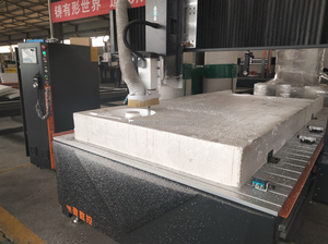 Máquina enrutadora de eje de madera CNC Rongchi, husillo giratorio de 180 grados, 4 ejes, buen precio, componente de núcleo de Motor NC Studio Syntec Richauto - Product Image 2