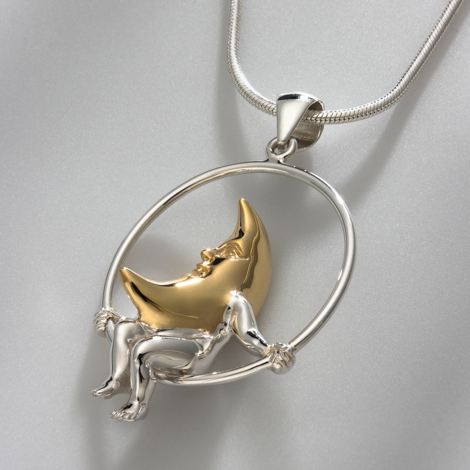 Silver-Moon slouching necklace