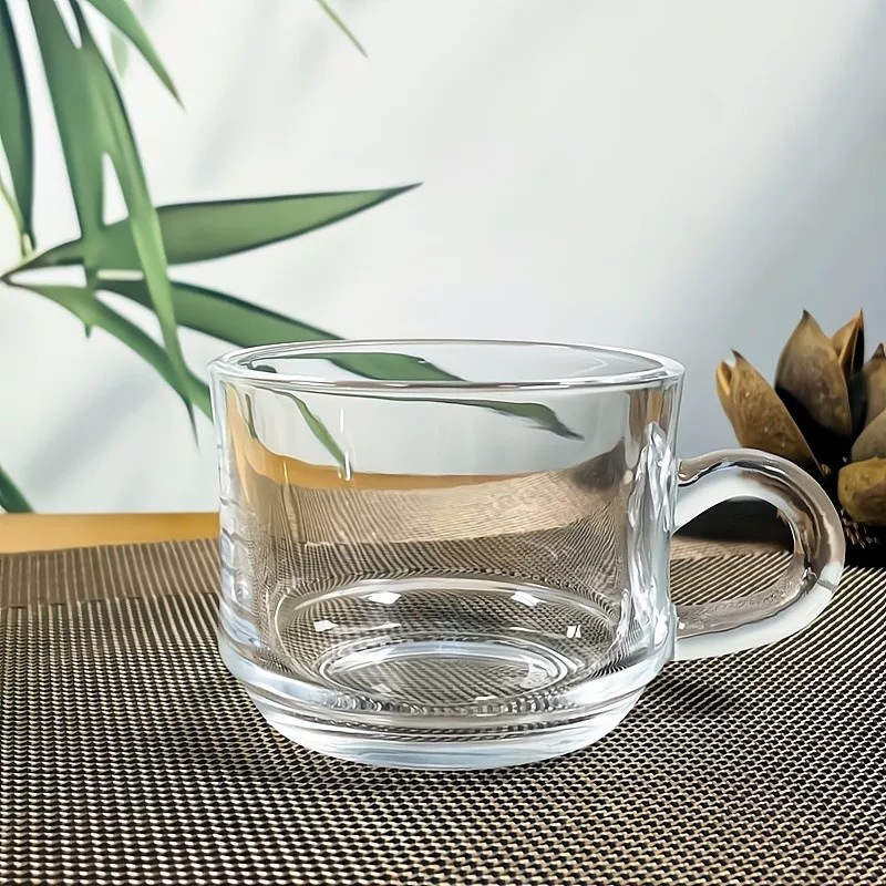 Tasse simple à parois droites