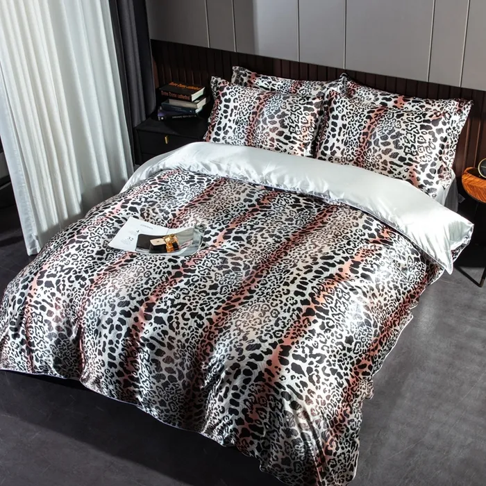 Nueva ropa de cama con estampado de leopardo con estilo europeo, funda de edredón y sábana de cama, edredón de seda lavada, recién llegado