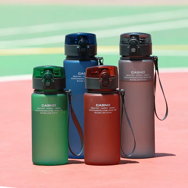 लोकप्रिय Bpa मुक्त फिटनेस प्लास्टिक की बोतलों आउटडोर खेल यात्रा पानी की बोतल