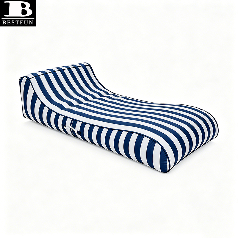Rayures bleu marine et blanches