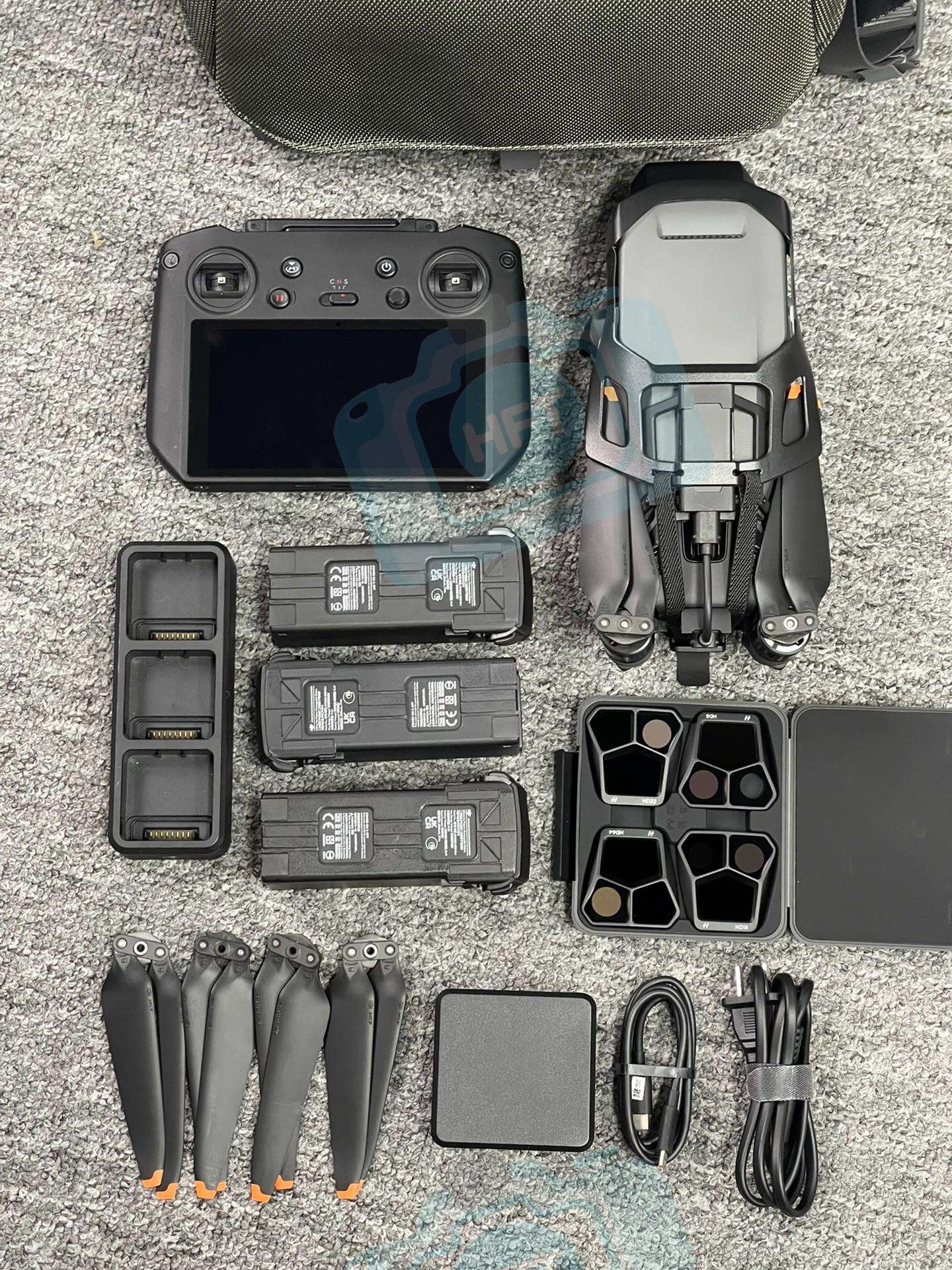 Mavic 3 Pro Fly More Combo con Control Remoto RC Pro