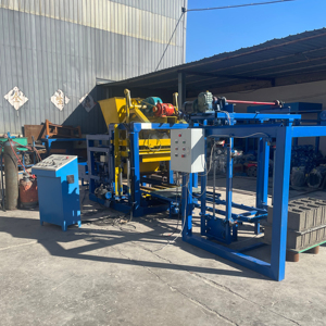 Línea de producción de construcción de hormigón de cemento hueco de cemento hidráulico, máquina formadora de bloques de enclavamiento - Product Image 5