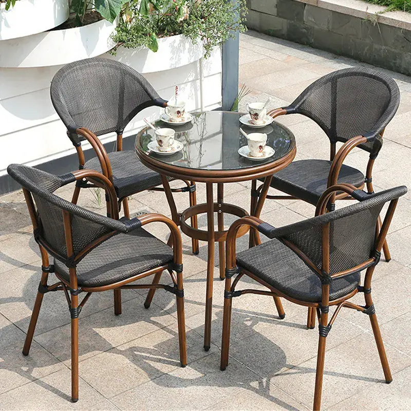 Chaise de bistrot en rotin français d'extérieur meubles de salle à manger personnalisés ensemble de chaises de café de jardin en textile de bistro en rotin PE