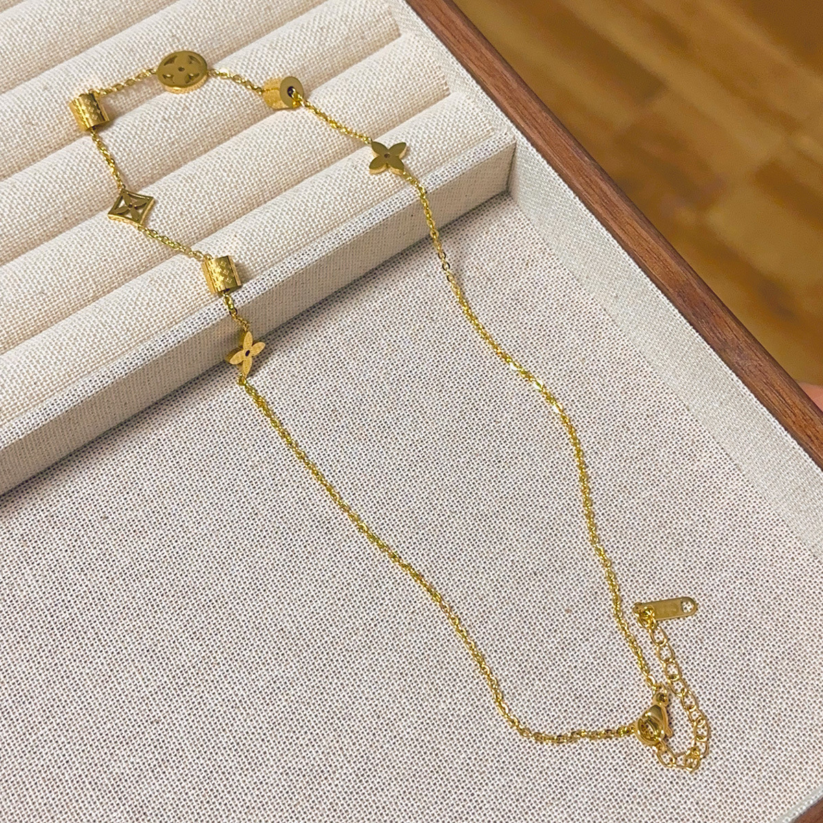 Gold-D