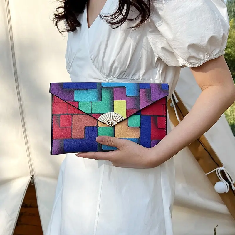 新しい女性の色の衝突封筒クラッチバッグハンドヘルド小さな花の財布
