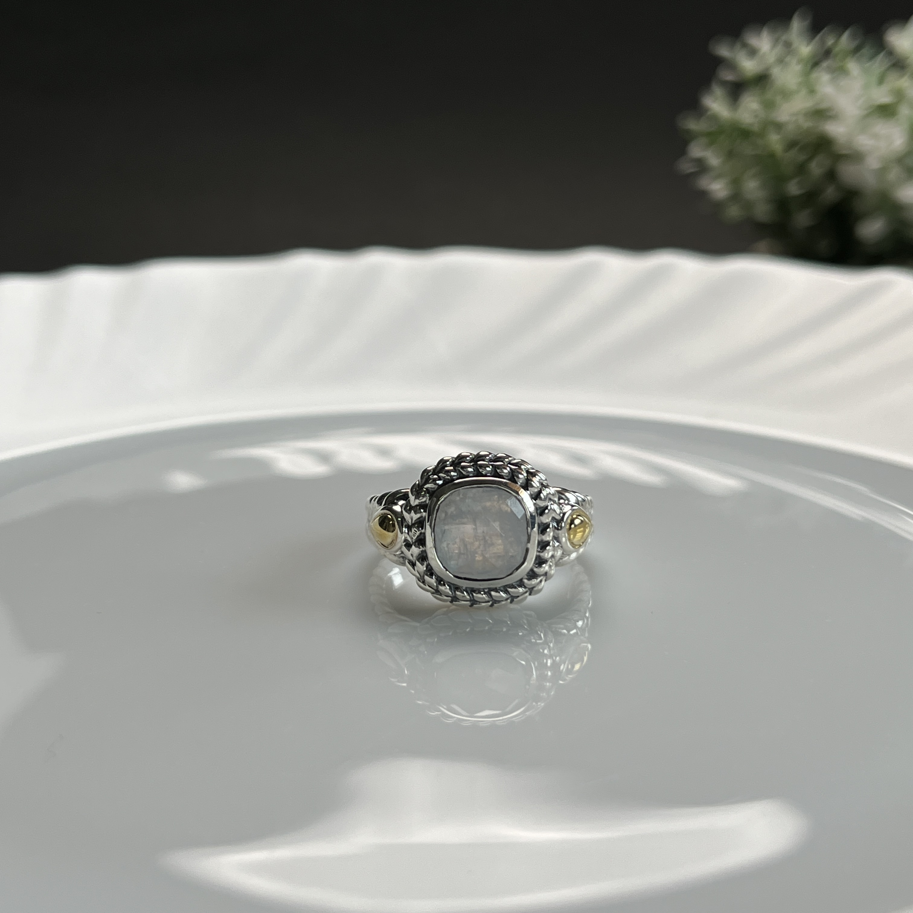 White Rhodium with Oxidized