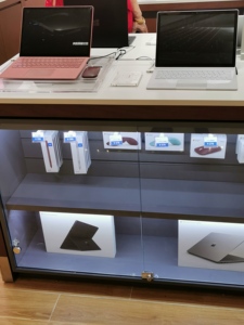 Lighted Free Unique Modern Style Laptop <strong>Display</strong> Cabinet <strong>Design</strong> Counter <strong>Computer</strong> <strong>Table</strong> <strong>Computer</strong> Retail Store <strong>Design</strong> - Product Image 4