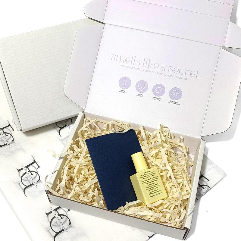 Boîte d'annonce de parfum