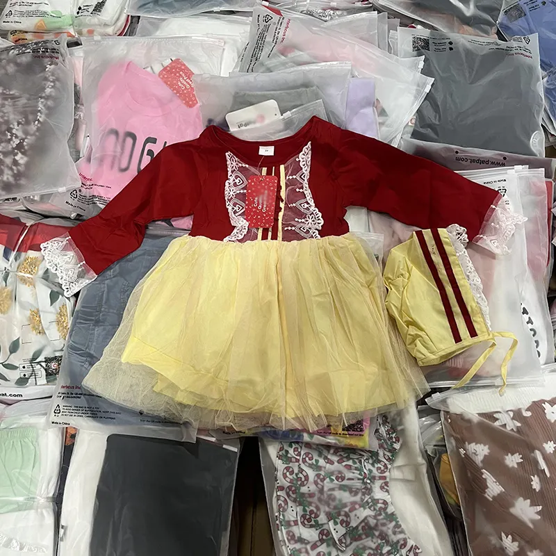 Venta caliente de la ropa de la fábrica de valores de venta directa Patapr mezcla de estilos surtidos de marca excedente de mercancías vestido de los niños