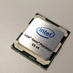 真新しいXeon E5-2699 v4 22コアE5-2680 v312コアE5-2650 v4 12 <span class=keywords><strong>2</strong></span>.5GhzソケットLGA 2011-3コア<span class=keywords><strong>CPU</strong></span>プロセッサ