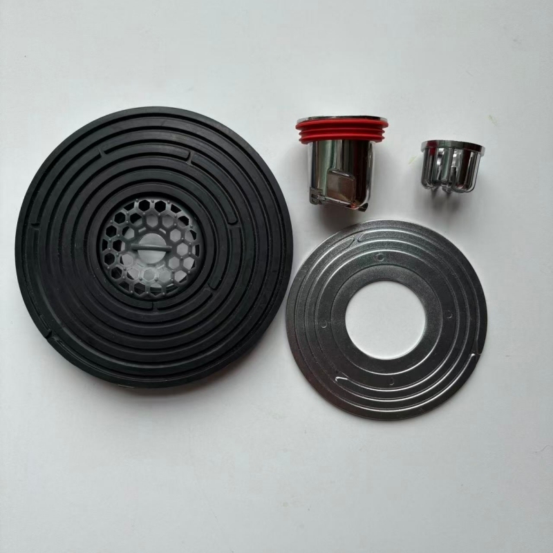Siphon de sol avec anneau en caoutchouc noir 138 mm + argent 100 mm + rouge + filtre.