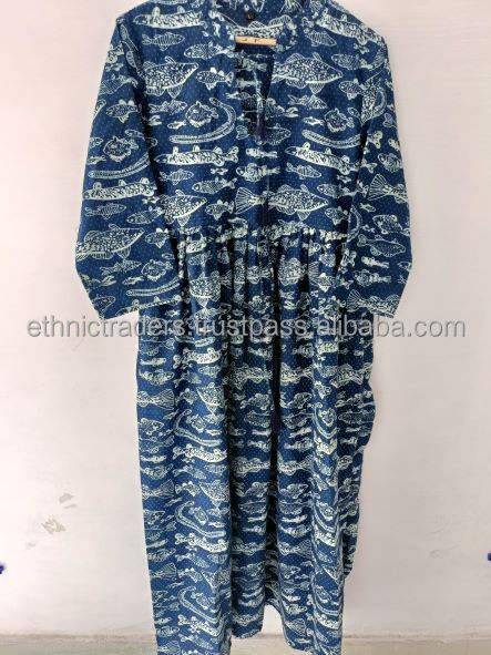 สีน้ำเงิน