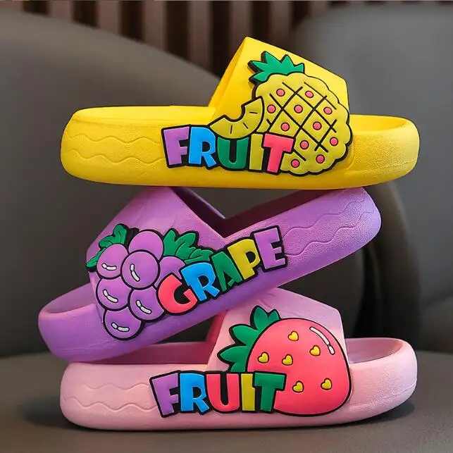 Pantofole alla moda ananas bambini ragazze antiscivolo infradito sandali alla frutta suola spessa comode pantofole alla frutta alla fragola d'uva