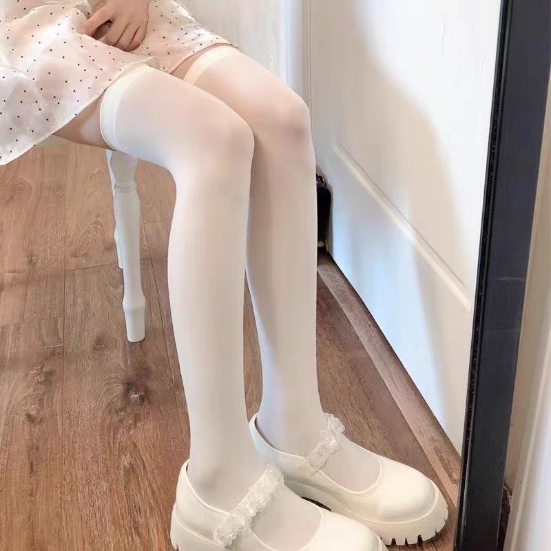 White without bow