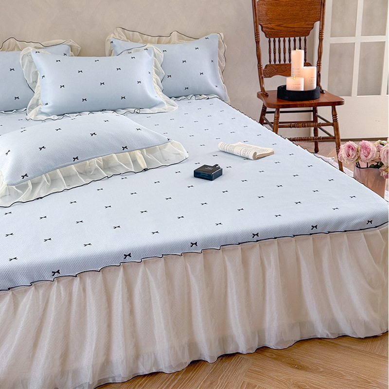 Tapis jupe de lit - noeud bleu éthéré