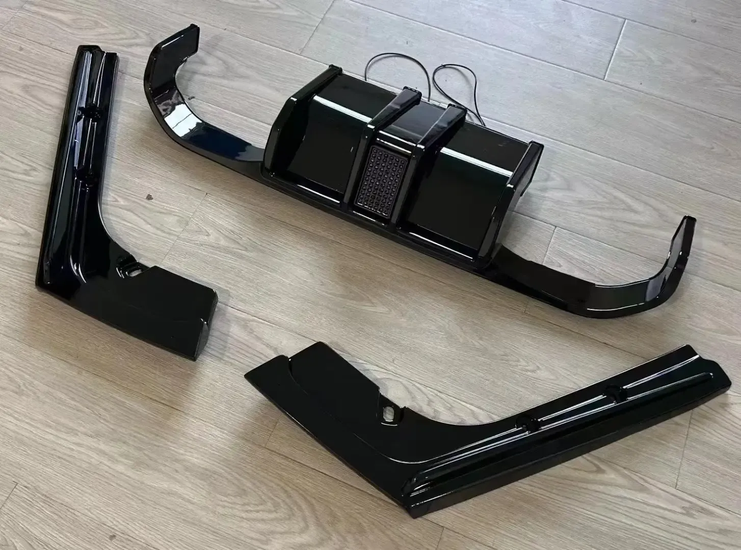 Noir brillant avec LED