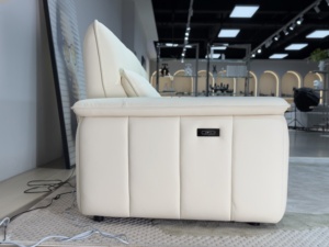 Toptan Üretim Yüksek Kaliteli 3 Kişilik Elektrikli Modern Hakiki Deri Yatarlı Kanepe Takımı USB Şarjlı - Product Image 4