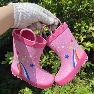 Toptan özel desen dayanıklı kauçuk yaz kış sonbahar kullanımı için bebekler için çocuk yağmur çizmeleri su geçirmez Gumboots