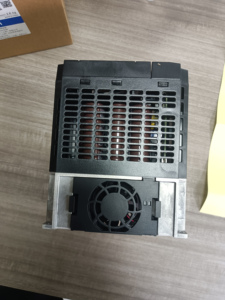 Orijinal stok kompakt invertör VFD 3G3MX2-A4040-V2 değişken frekanslı mekanizma invertör motorlar için çok fonksiyonlu 3G3MX2-V2 - Product Image 5