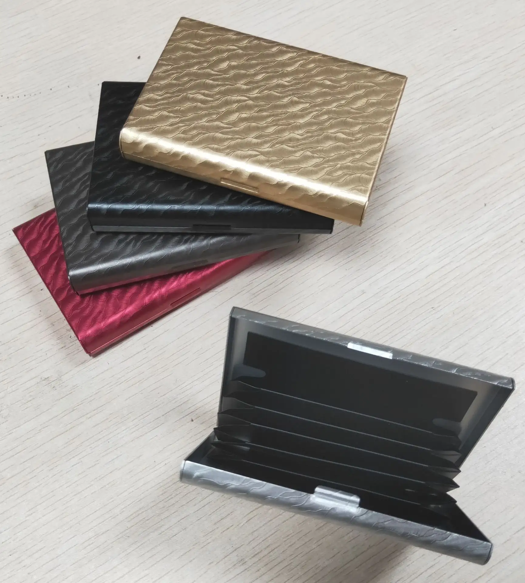 Hotsale स्लिम बटुआ धातु के लिए Minimalist कार्ड बटुआ पुरुषों स्टेनलेस स्टील कार्ड धारक मामले