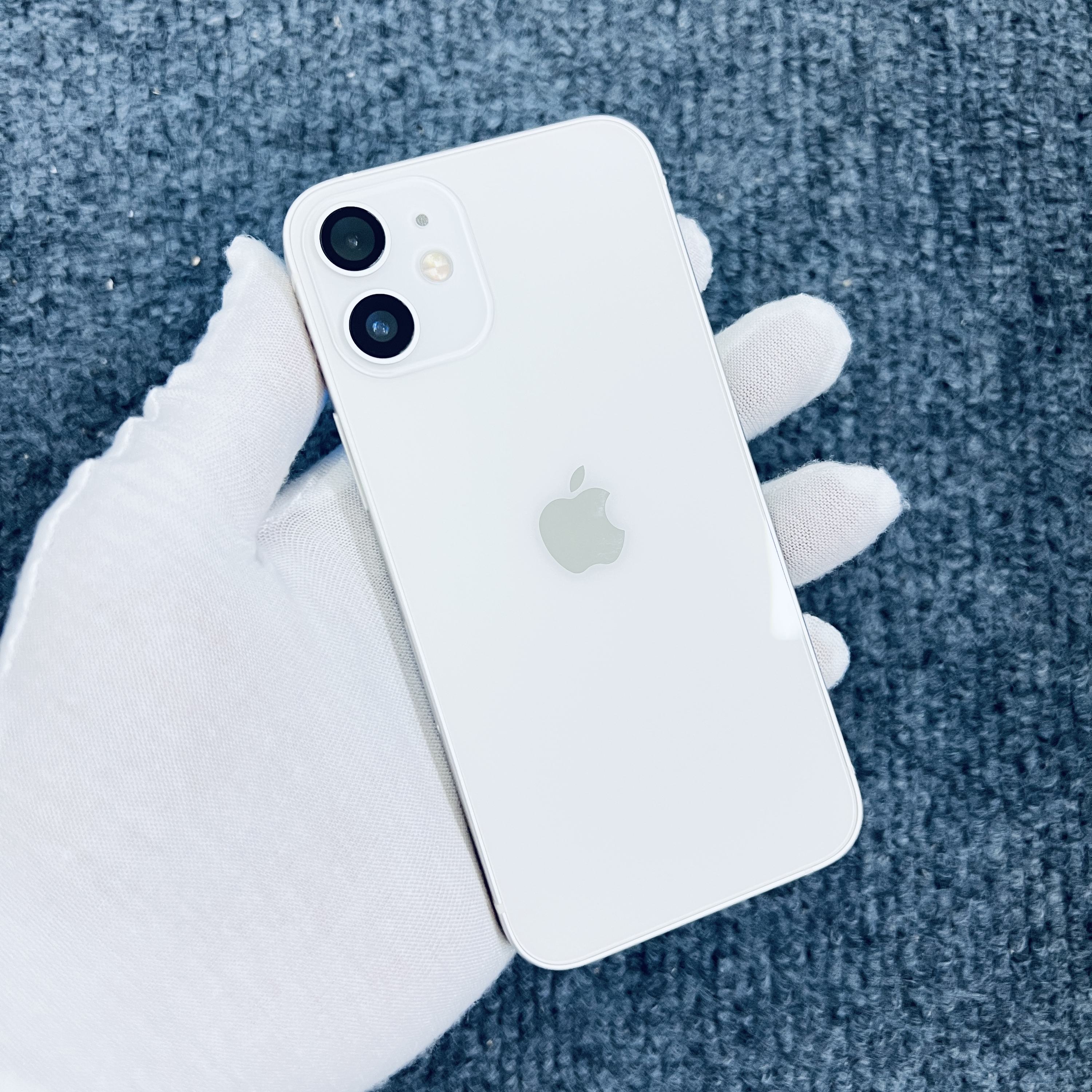 iPhone 12 MINI