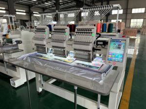 DDP 1200 RPM 12/15 aghi macchina da ricamo a 3 teste per cappuccio e abbigliamento comandato da Computer per cucire per ricami - Product Image 3