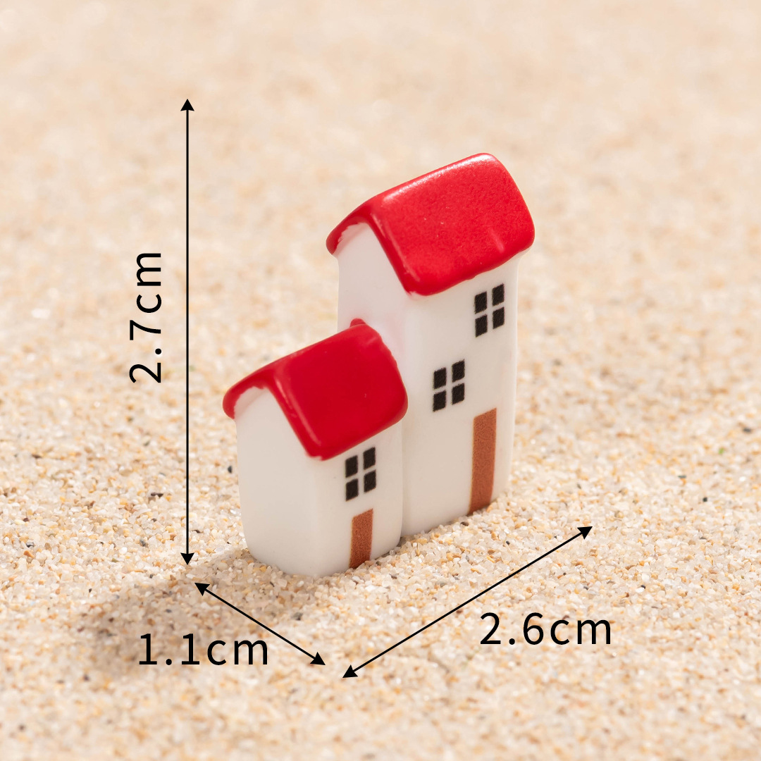N°7, une villa à deux étages au toit rouge