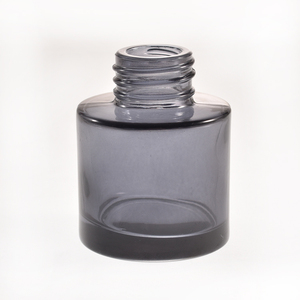 Yeni 50ml şeffaf gri cam şişe koku koku dağıtıcı şişe siyah sopa ve altın döner kapaklı şişeler