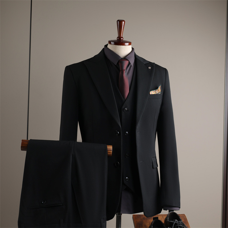 Negro (traje + chaleco + pantalón)