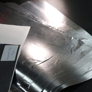 70gsm Waterproof Silver And Gold High Wet Strength Vacuum Metallized <strong>Paper</strong> For Beer Label