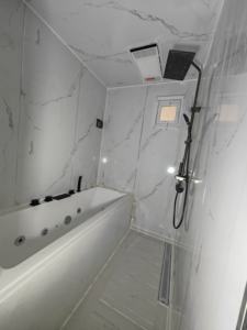 בית מיכל להרחבה בתים ניידים 40ft סיפור כפול קטן בתים פרפגיים מוכנים ספינה - Product Image 5