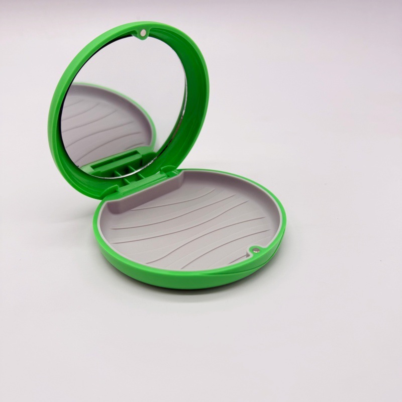 green with mirror
