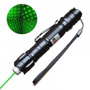 Langstreckenlaserpointer 009 grüner Laser-Lichtspiegel mit Knopf starker grüner Laser-Stift mit Gürtelschleifer und 18650-Akku