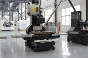 台湾主轴金属加工小型5轴VMC CNC1370铣床带倾斜和转台立式加工中心 - Product Image 4