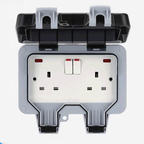 UK 2 Ports + Indicateur Lumineux