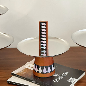 <span class=keywords><strong>2025</strong></span>新款圆木印花托盘定制豪华餐厅酒店水果点心展示装饰托盘