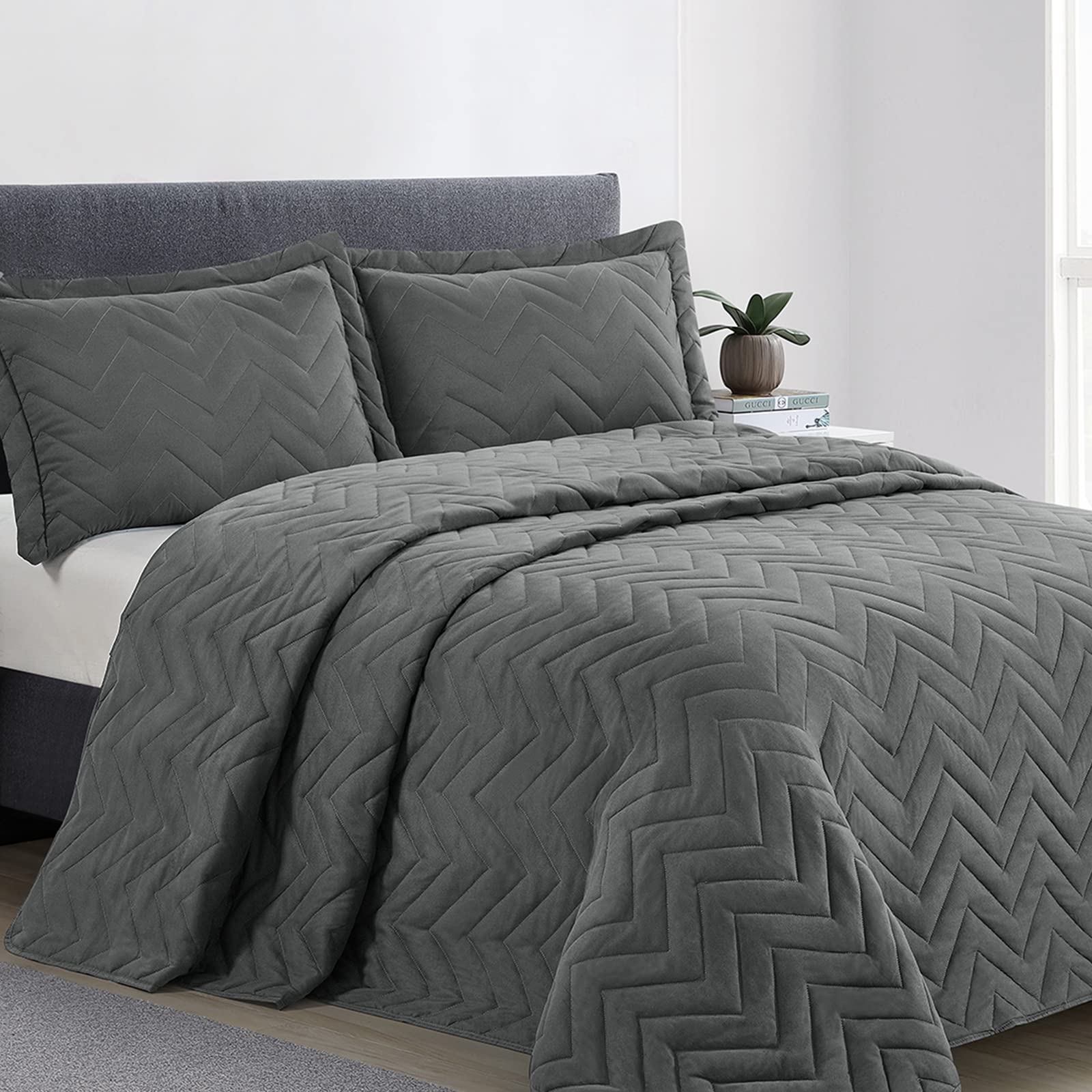 Chevron-Gris foncé