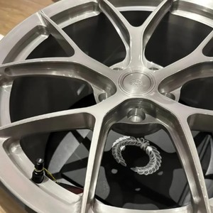 宝马M2 F80 M3 M4 F30 G20 G30 G82 330i乘用车轮辋汽车车轮轮胎合金锻造车轮16-21英寸5x112 5x120轮胎