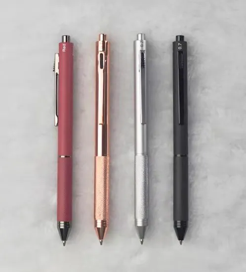 Novo design caneta esferográfica de cor com lapiseira promocional 4 4 núcleo em 1 multifuncional caneta esferográfica