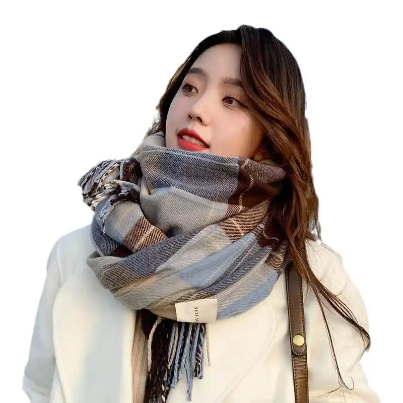 Commercio all'ingrosso poliestere giappone coreano stile popolare Plaid Pashmina lunghe nappe addensate sciarpe e scialli da donna sciarpa invernale