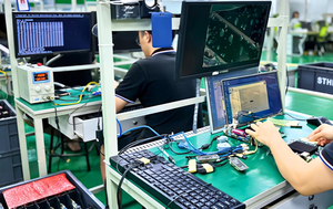 เครื่องชาร์จแบบ Type-C ของโรงงาน OEM พร้อมจอแสดงผลดิจิตอลคุณภาพ18ปีให้บริการบนแผงวงจร PCB และ PCBA - Product Image 5