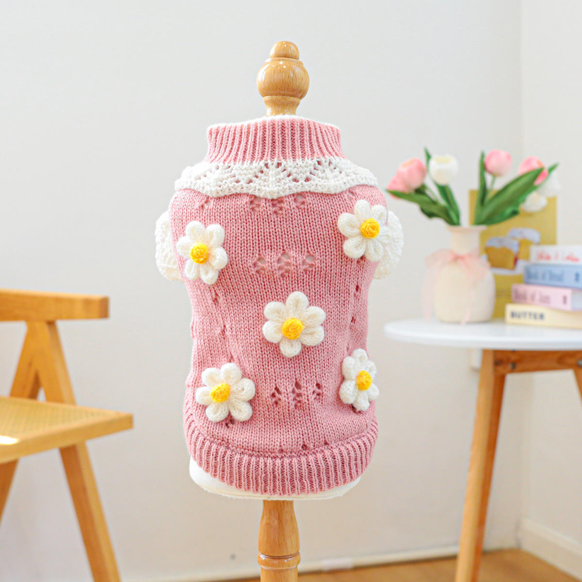 Pull à fleurs roses