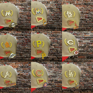 <span class=keywords><strong>MLB</strong></span> takım logosu beyzbol madalyon Set yeni dönemi emaye Pin duvarcılık rozet kolye dekoratif boncuklar emniyet pimi stok şoför şapkası zincir - Product Image 5