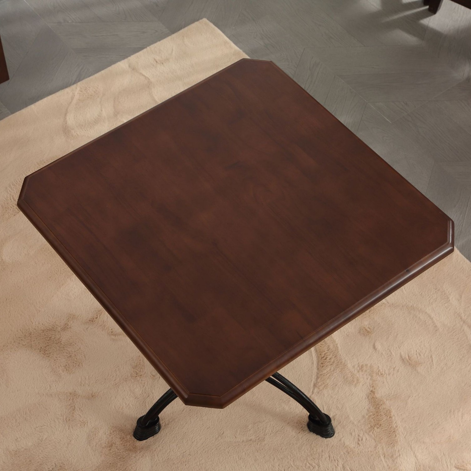 Table d'angle carrée de 70 cm hors pieds de table