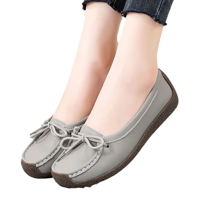 حذاء فردي نسائي بتصميم جديد حذاء كاجوال للنساء حذاء جلد مسطح بنعل مسطح